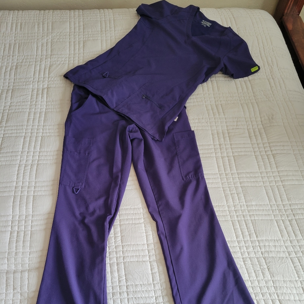 MedCouture Activate scrub set